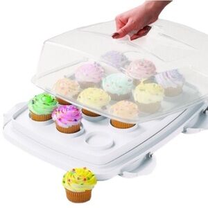 Wilton ᪥ 3 in 1 Ultimate Locking 3 Size Cupcake Cake Carrier ᪥ with Top Handle ᪥